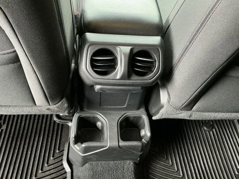 Used 2021 Jeep Gladiator Sport AWD/4WD image 31
