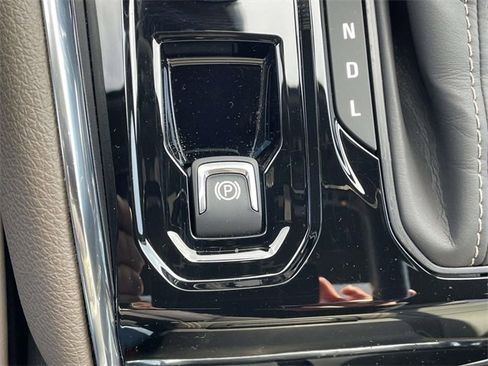 Used 2025 GMC Canyon Denali image 29