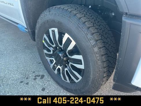 New 2026 GMC Sierra 2500 Denali Ultimate image 18