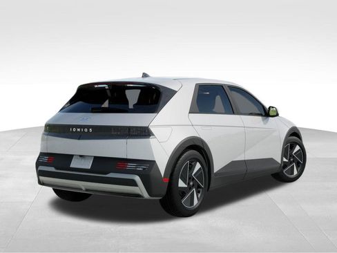New 2026 Hyundai Ioniq 5 SE RWD image 4