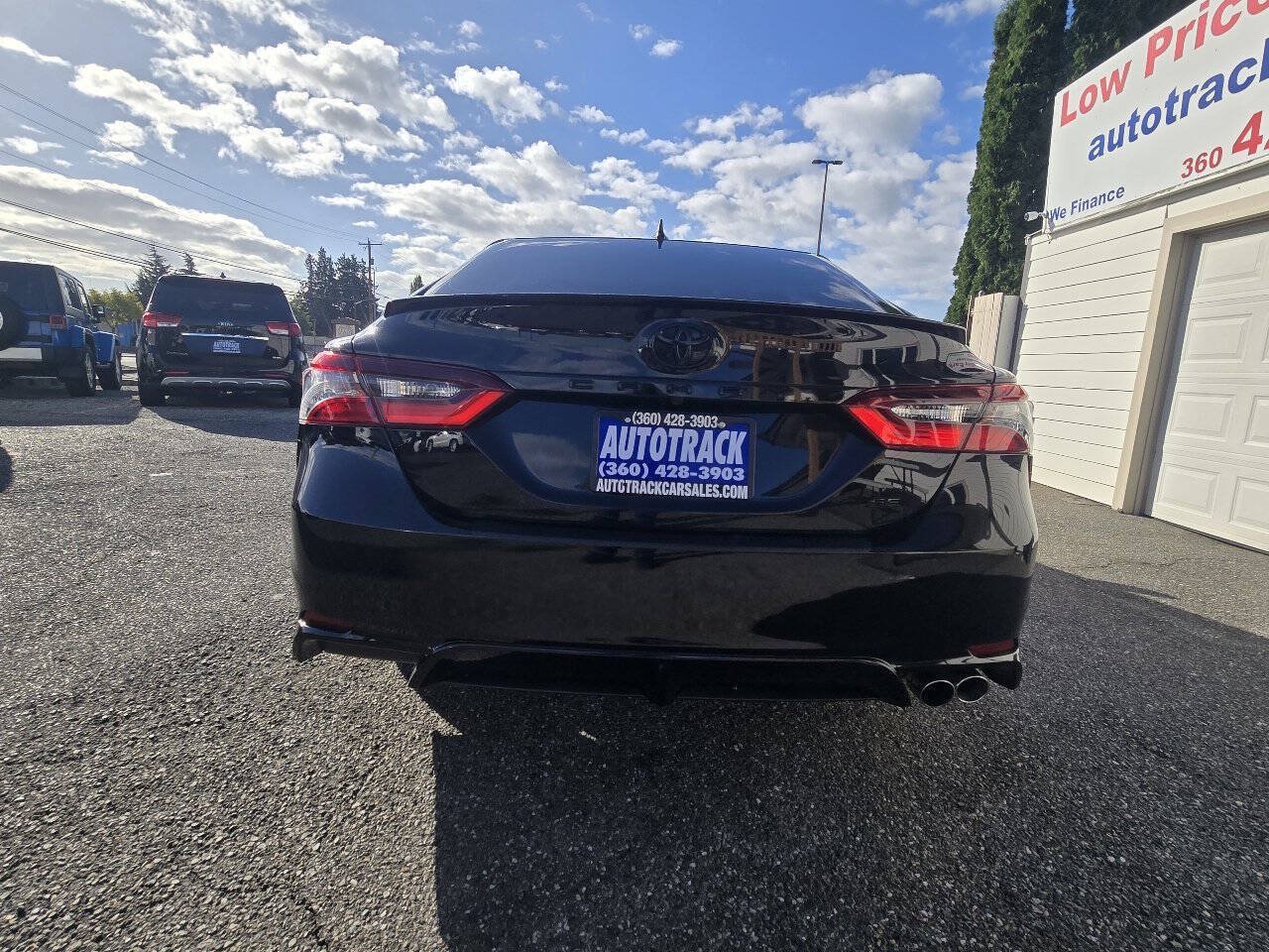 Used 2021 Toyota Camry SE w/ Carpet Mat Package (TMS) FWD image 5