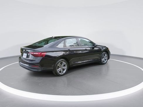 Used 2024 Volkswagen Jetta SE FWD image 8