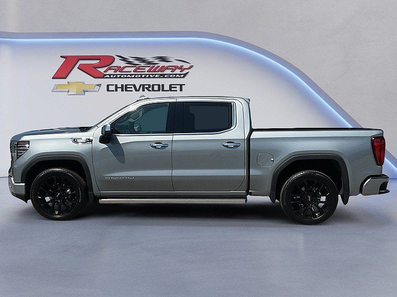 Used 2025 GMC Sierra 1500 Denali AWD/4WD image 2