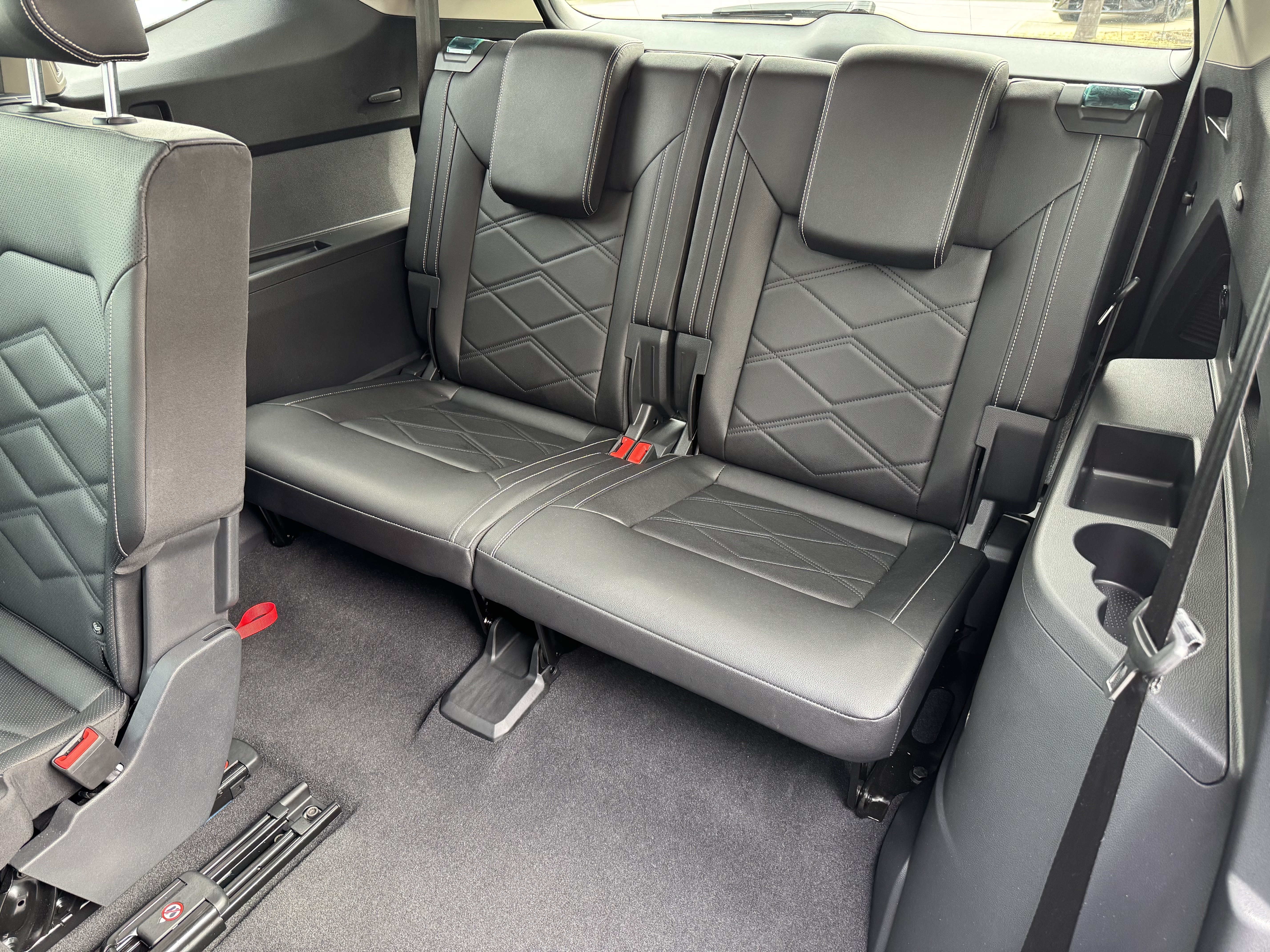 Used 2026 Volkswagen Atlas SE FWD image 33