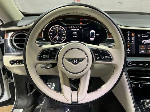 Used 2022 Bentley Flying Spur V8 image 8