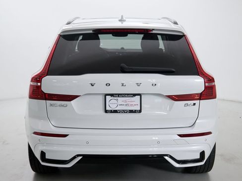 Certified 2023 Volvo XC60 B6 Ultimate w/ Climate Package AWD/4WD image 8