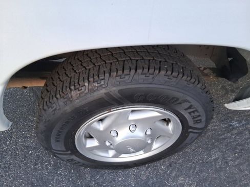 Used 2013 Ford E-150 and Econoline 150 w/ PWR Group image 15