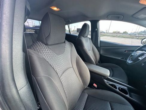 Used 2016 Toyota Prius Two image 19