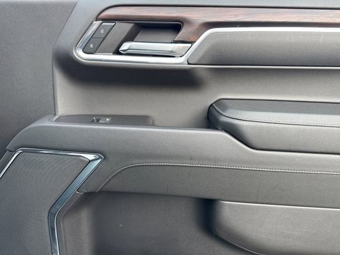 Used 2024 GMC Sierra 1500 SLT image 19