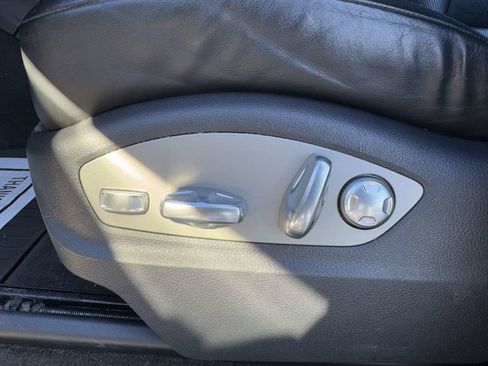 Used 2015 Porsche Macan Turbo image 30