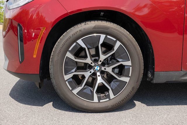 Used 2025 BMW X3 xDrive30i AWD/4WD image 5