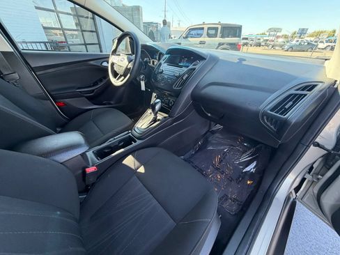 Used 2015 Ford Focus SE FWD image 14
