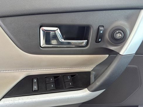 Used 2013 Ford Edge Limited FWD image 14