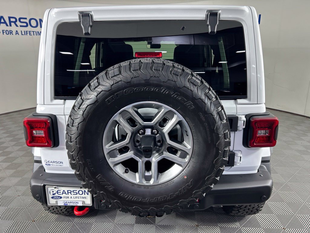 Used 2025 Jeep Wrangler Unlimited Rubicon AWD/4WD image 7
