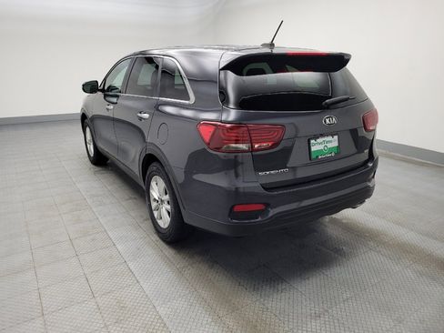 Used 2019 Kia Sorento LX image 5
