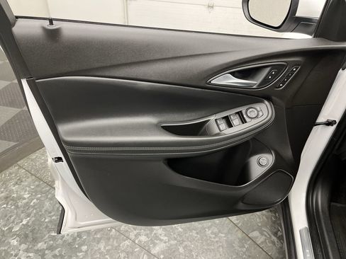 Certified 2021 Buick Encore GX Essence w/ Advanced Technology Package image 8