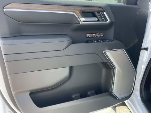 New 2026 Chevrolet Silverado 1500 High Country w/ High Country Premium Package image 16