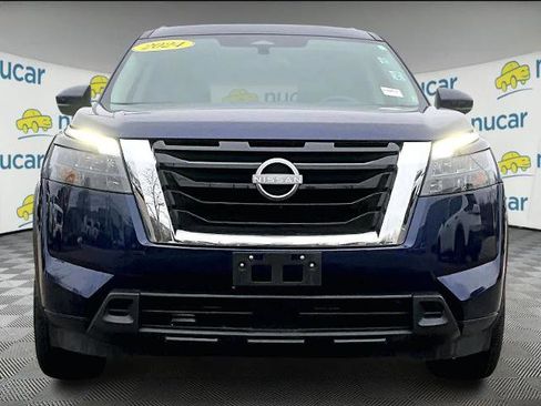 Certified 2024 Nissan Pathfinder SV image 2