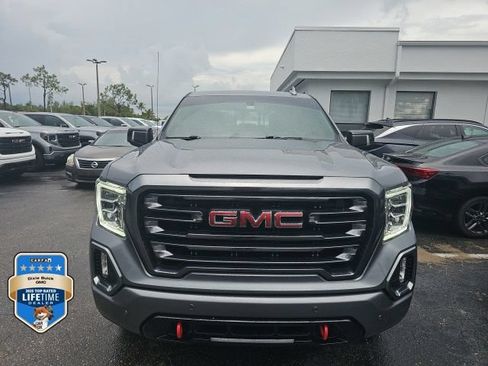 Used 2022 GMC Sierra 1500 AT4 w/ AT4 Premium Package AWD/4WD image 2