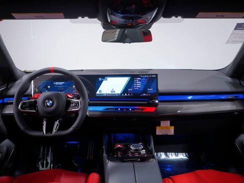 New 2026 BMW M5 Touring image 10