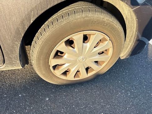 Used 2015 Nissan Versa S Plus image 9