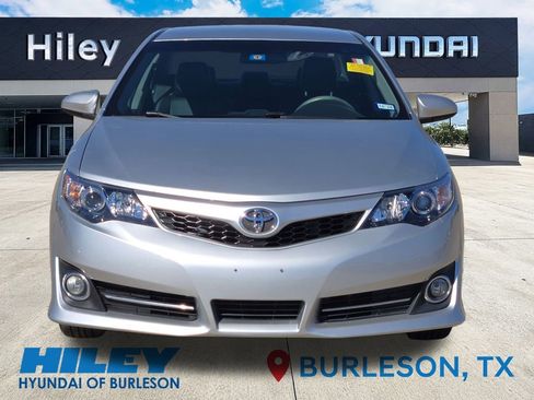 Used 2014 Toyota Camry SE image 6
