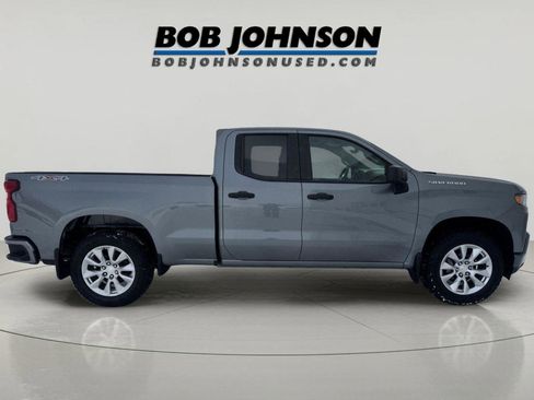 Used 2019 Chevrolet Silverado 1500 Custom w/ Custom Value Package image 8