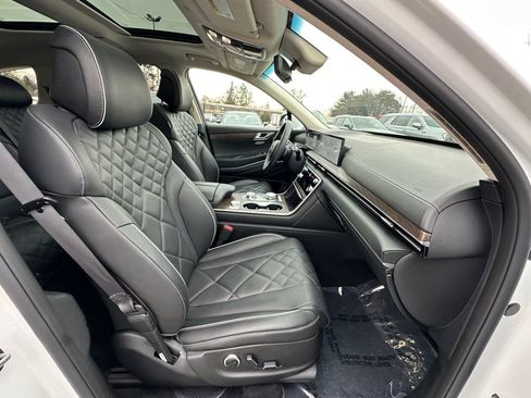 Used 2025 Genesis GV80 3.5T Prestige image 29