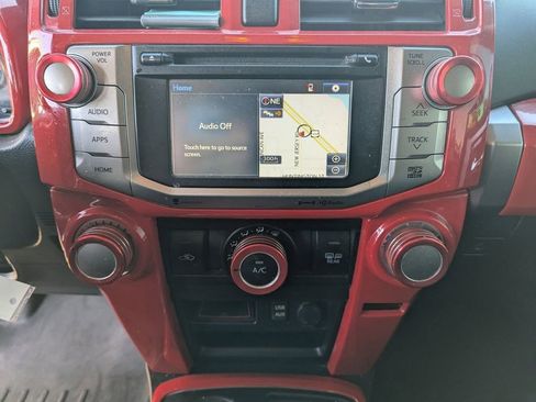 Used 2019 Toyota 4Runner image 18