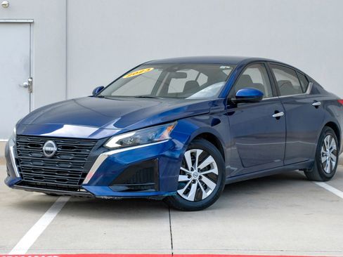 Used 2023 Nissan Altima 2.5 S image 13