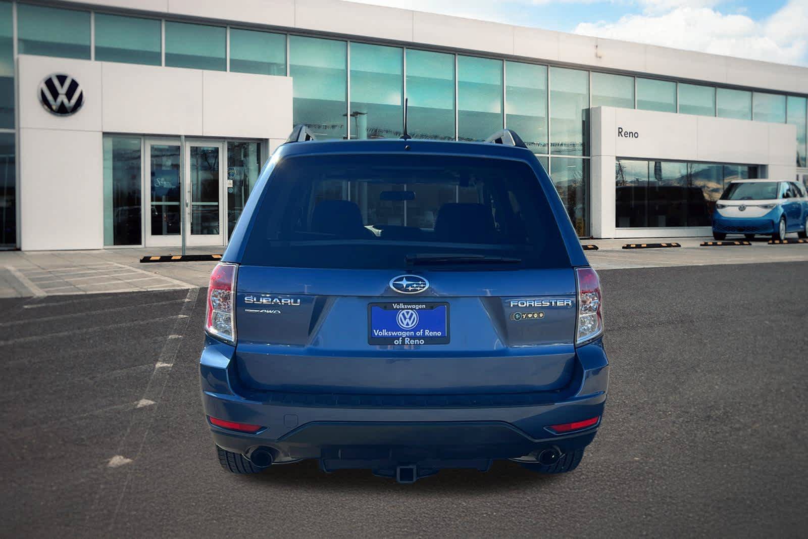Used 2011 Subaru Forester 2.5X Premium w/ All-Weather Pkg AWD/4WD image 6