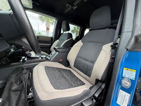 Used 2022 Ford Bronco Wildtrak AWD/4WD image 11