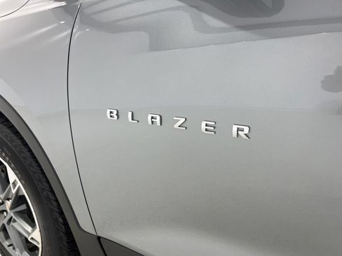 Used 2024 Chevrolet Blazer LT w/ Convenience Package FWD image 29