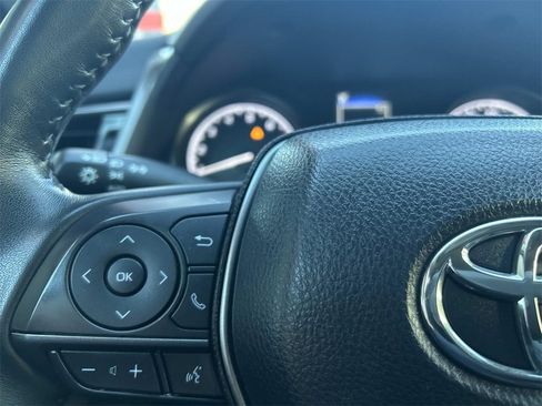 Used 2024 Toyota Camry SE image 21
