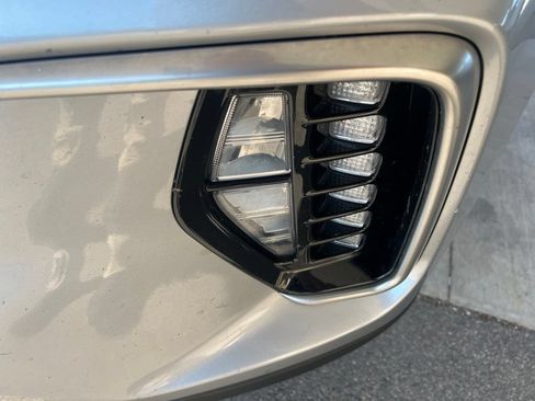 Used 2018 Hyundai Santa Fe AWD image 30