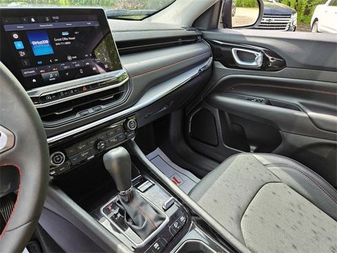 Used 2022 Jeep Compass Trailhawk image 20