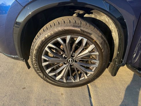 Used 2024 Nissan Rogue Platinum w/ Platinum Premium Package image 31