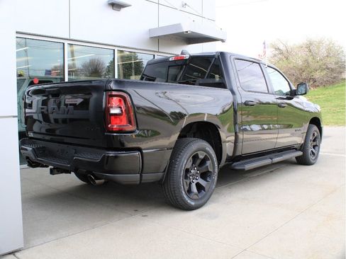New 2026 RAM 1500 Express AWD/4WD image 8