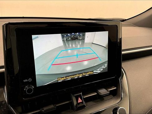 Used 2023 Toyota Corolla Cross SE image 29