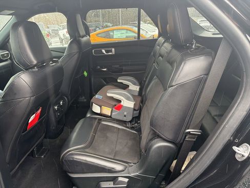 Used 2021 Ford Explorer ST w/ ST Street Pack image 10