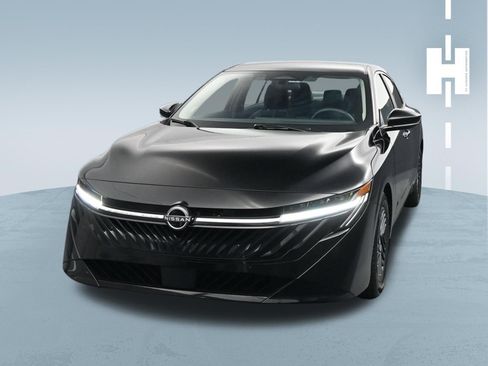 Used 2026 Nissan Sentra SV w/ Floor Mat Package FWD image 2