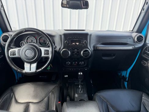 Used 2017 Jeep Wrangler Unlimited Sport AWD/4WD image 12