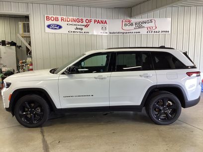 Used 2024 Jeep Grand Cherokee Altitude
