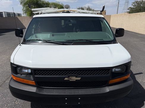 Used 2013 Chevrolet Express 2500 RWD image 4