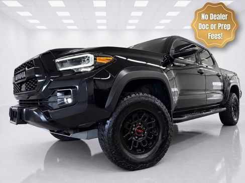 Used 2018 Toyota Tacoma TRD Pro AWD/4WD image 3