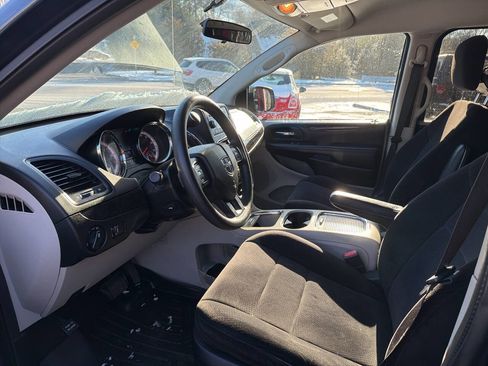 Used 2014 Dodge Grand Caravan SXT image 10