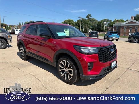 Used 2025 Ford Explorer ST-Line AWD/4WD image 1