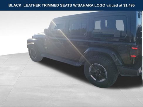 Used 2019 Jeep Wrangler Unlimited Sahara image 7