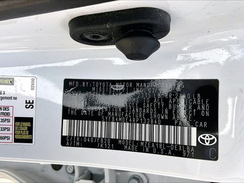 Used 2024 Toyota Corolla LE FWD image 37