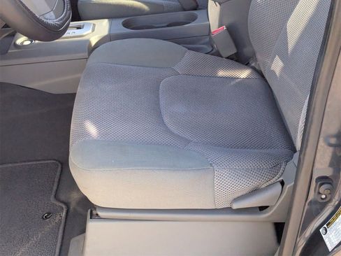 Used 2020 Nissan Frontier SV image 27